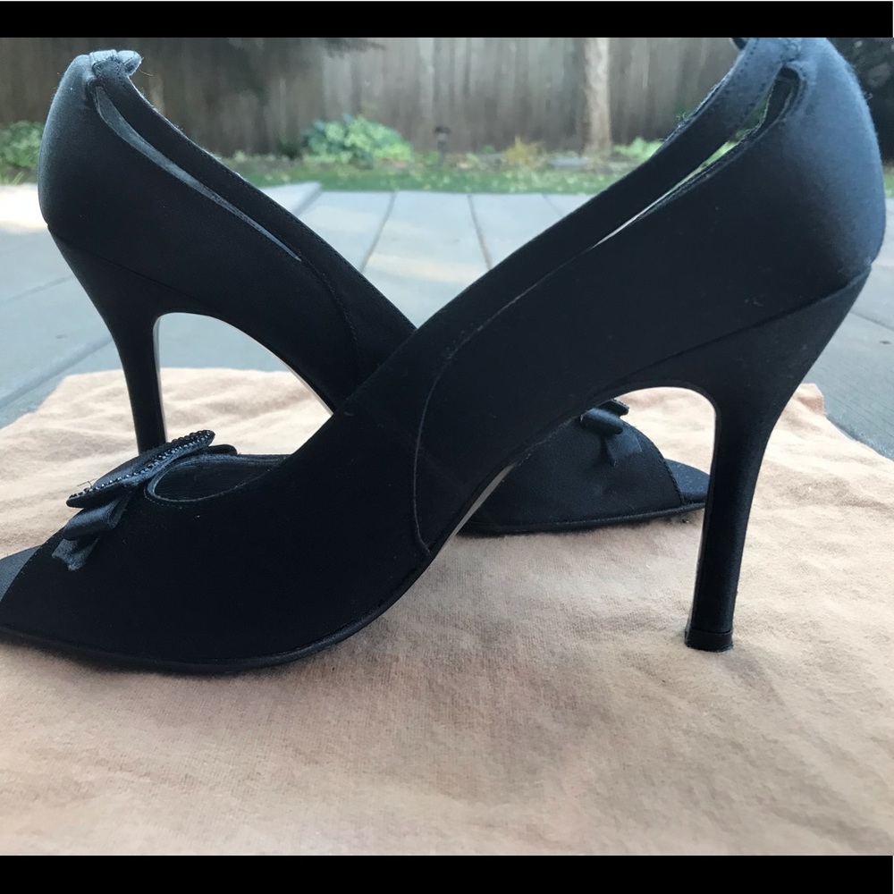 Stuart Weitzman - Picture 6 of 8